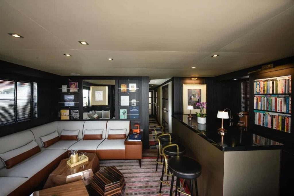 15-Goldfinger-Boutique-Hotel-Ibiza.jpg