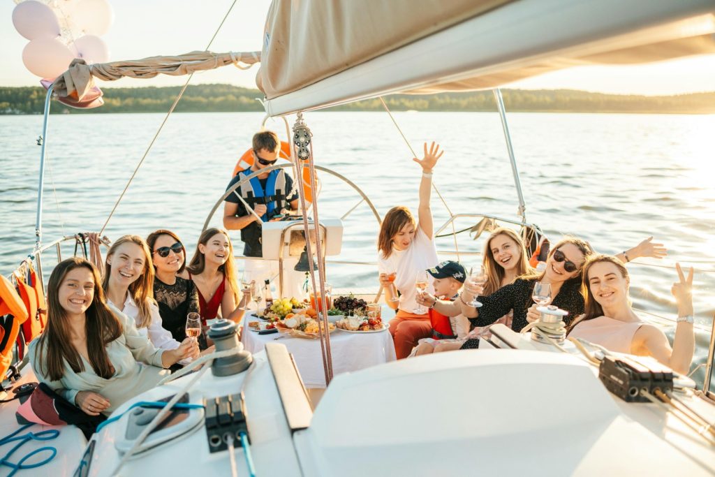 ¿Cómo organizar una fiesta en yate en Ibiza? 2