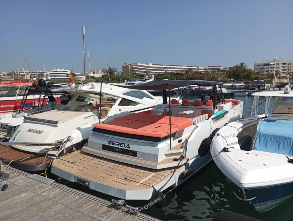 De Antonio D50 Sereia Toldo Extra desplegado 03