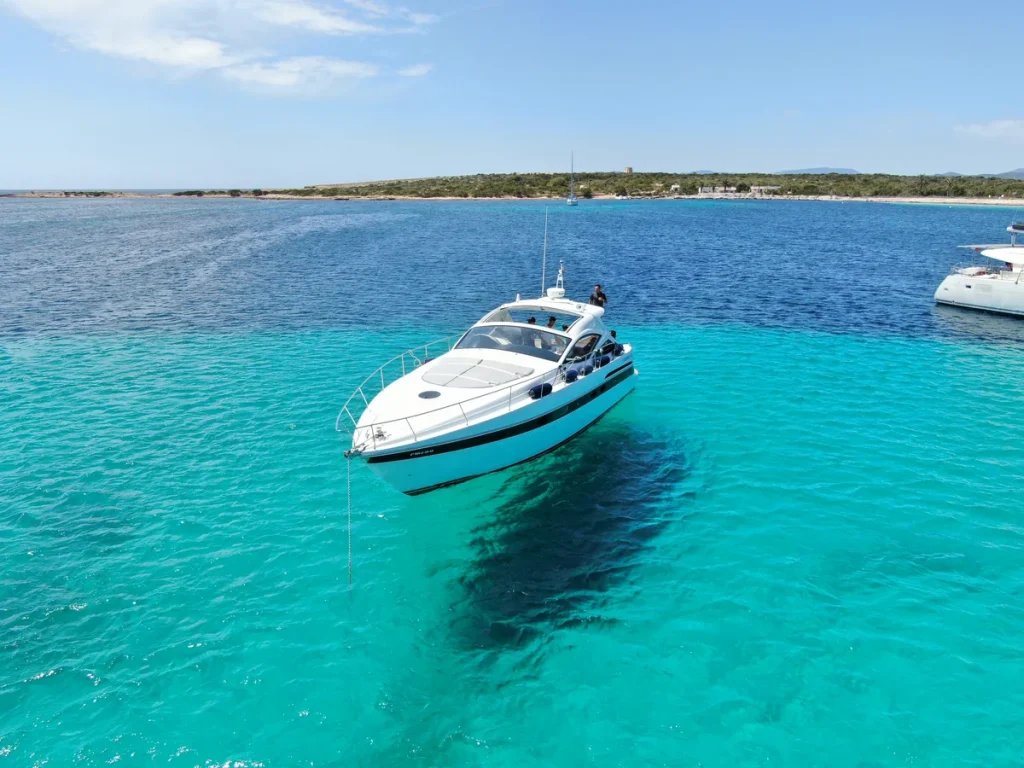 Yate Pershing 43 Nina Ibiza-2