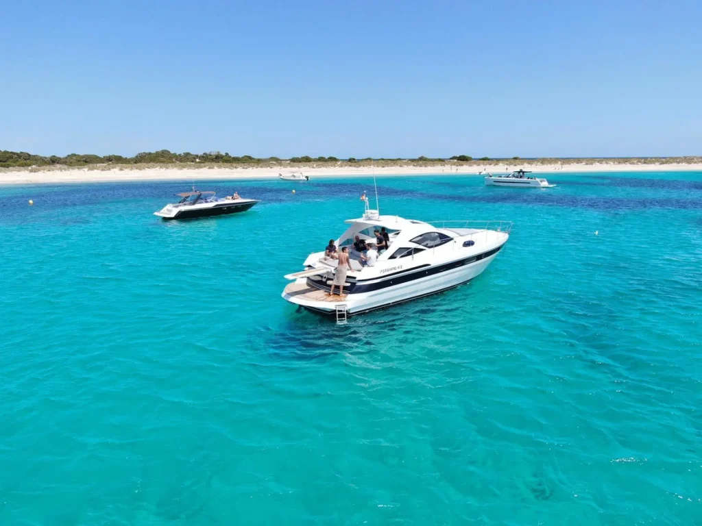 Yate Pershing 43 Nina Ibiza-9