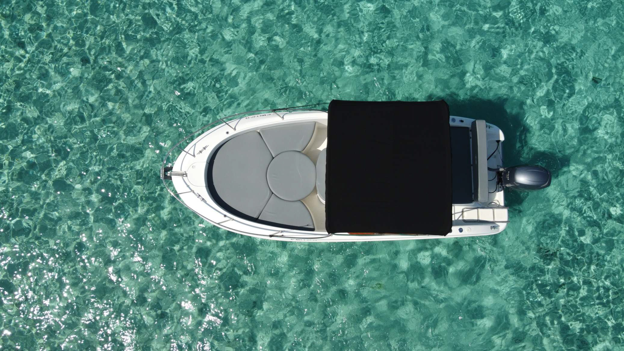 Embarcacion Pequeña Monocasco con o sin patron en Ibiza Key Largo 22 Black or White