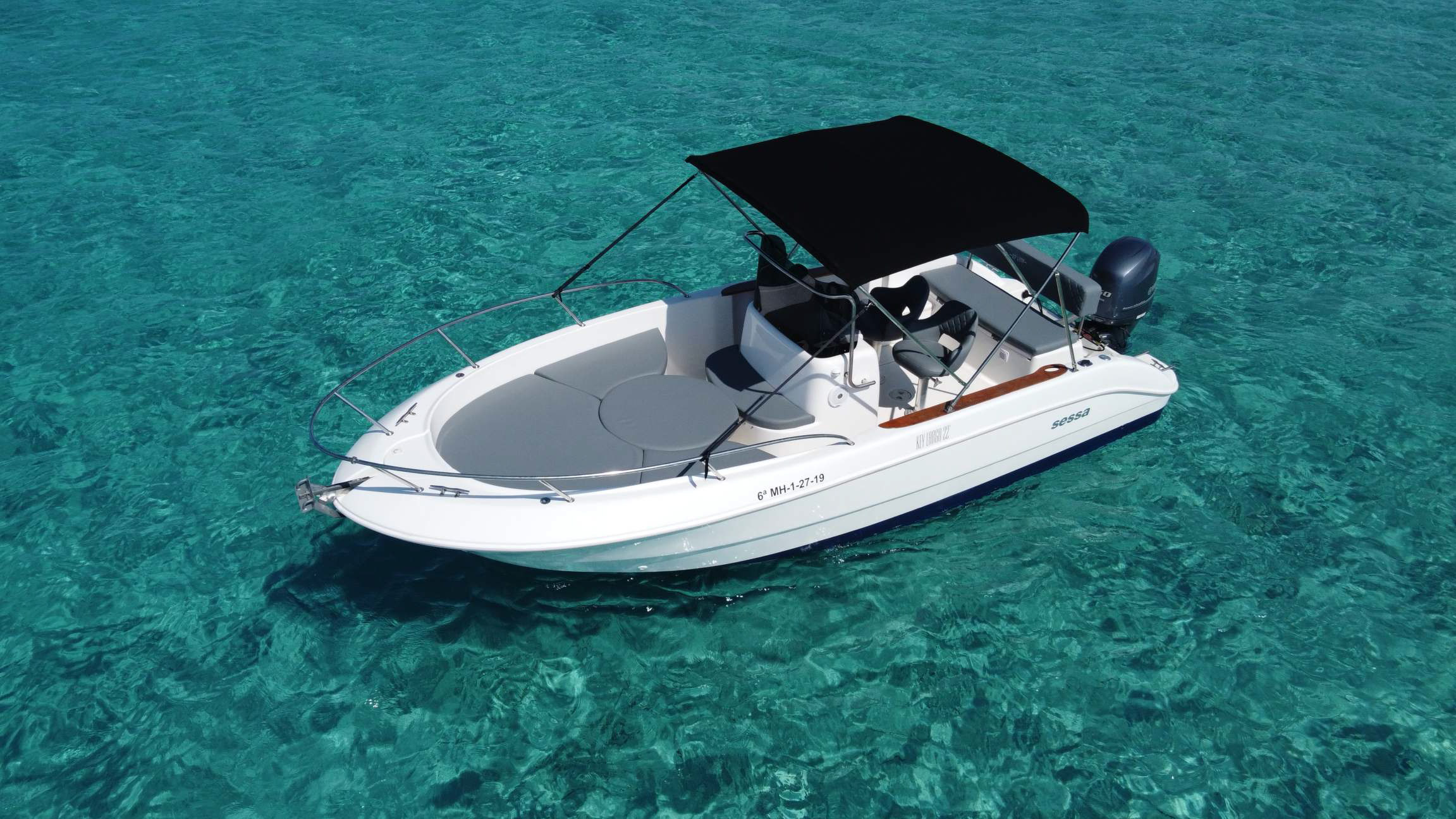 Embarcacion Pequeña Monocasco con o sin patron en Ibiza Key Largo 22 Black or White